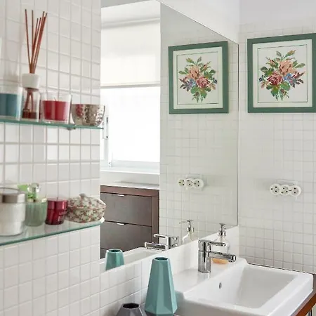 Haven - By The Metro With Ac